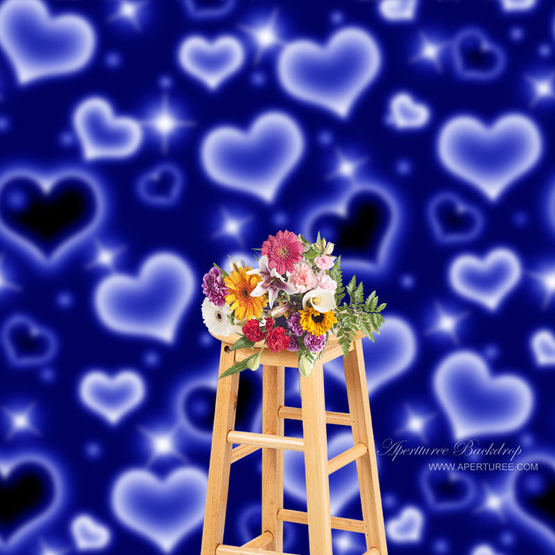 Aperturee - Blauer Bokeh Herz Valentinstag Portrait Hintergrund
