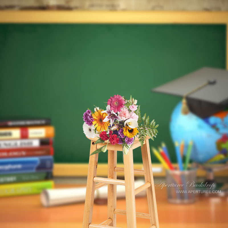 Aperturee - Buch Globus Grüne Tafel Zurück To Schule Hintergrund
