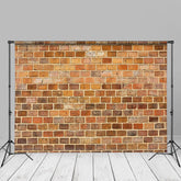 Aperturee - Bukolischer orange brauner Backstein Portrait Fotohintergrund