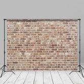 Aperturee – Country Fotostudio Hintergrund mit hellroter Backsteinmauer