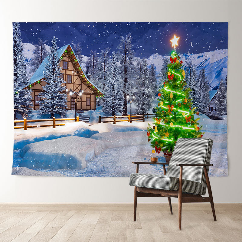 Aperturee - Grüner heller Baum Schneehaus Weihnachtshintergrund