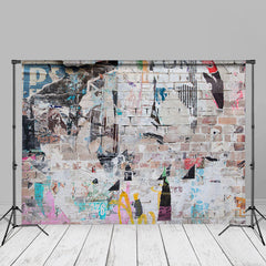 Aperturee – Fotohintergrund für alte Plakatwand mit zerrissenen Postern