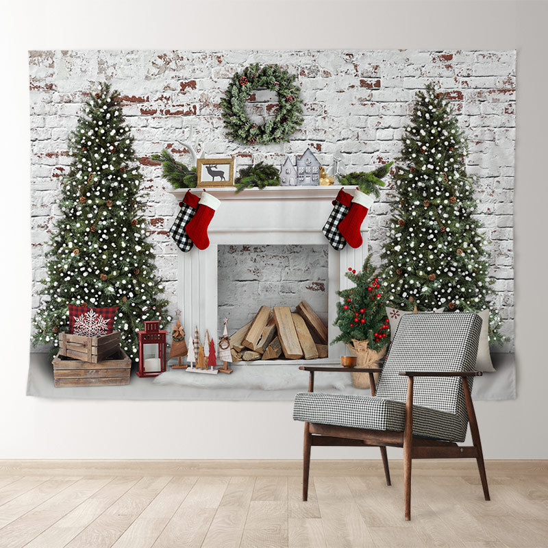 Aperturee - Backsteinmauer Kranz Baum weißer Weihnachtshintergrund