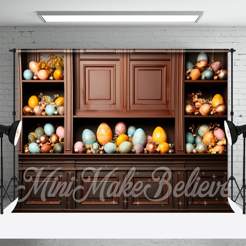 Aperturee - Brauner Schrank mit bunten Pascal Eiern als Osterhintergrund