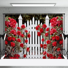 Aperturee - Roter Rosen Blumen weißer Zaun Garten Hochzeits Hintergrund