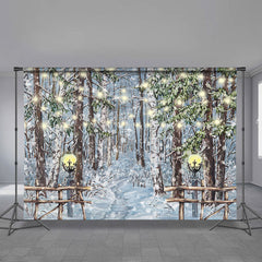 Aperturee - Streifenlichter verschneiter Wald Winterszene Hintergrund