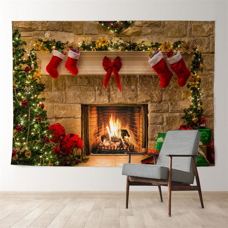 Aperturee - Weißer roter Strumpf Kamin Weihnachtshintergrund